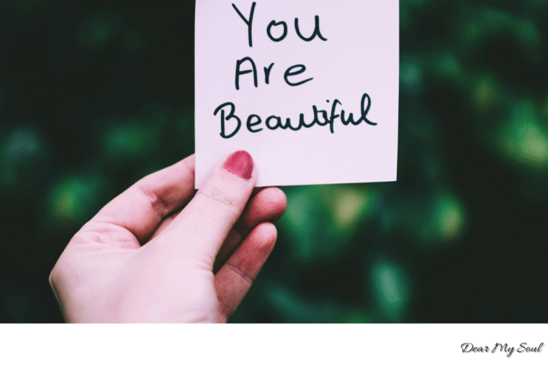 Phụ nữ luôn phải đẹp