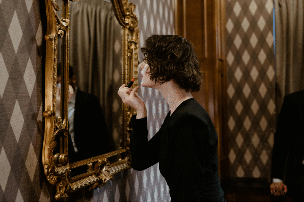 Phụ nữ có duyên ngầm, cần tỏa ra đúng lúc